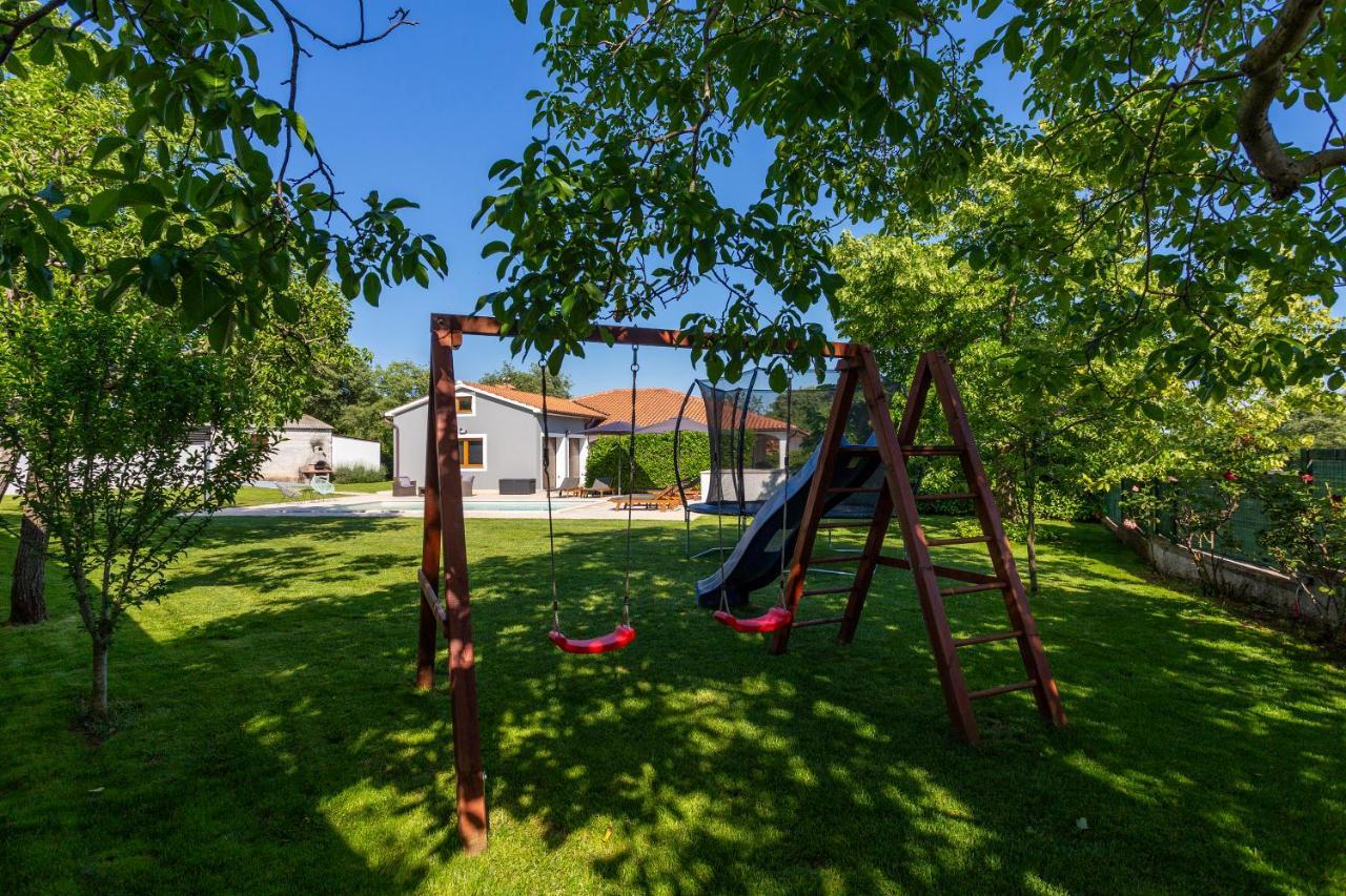Villa Anavi Bicici Exteriör bild