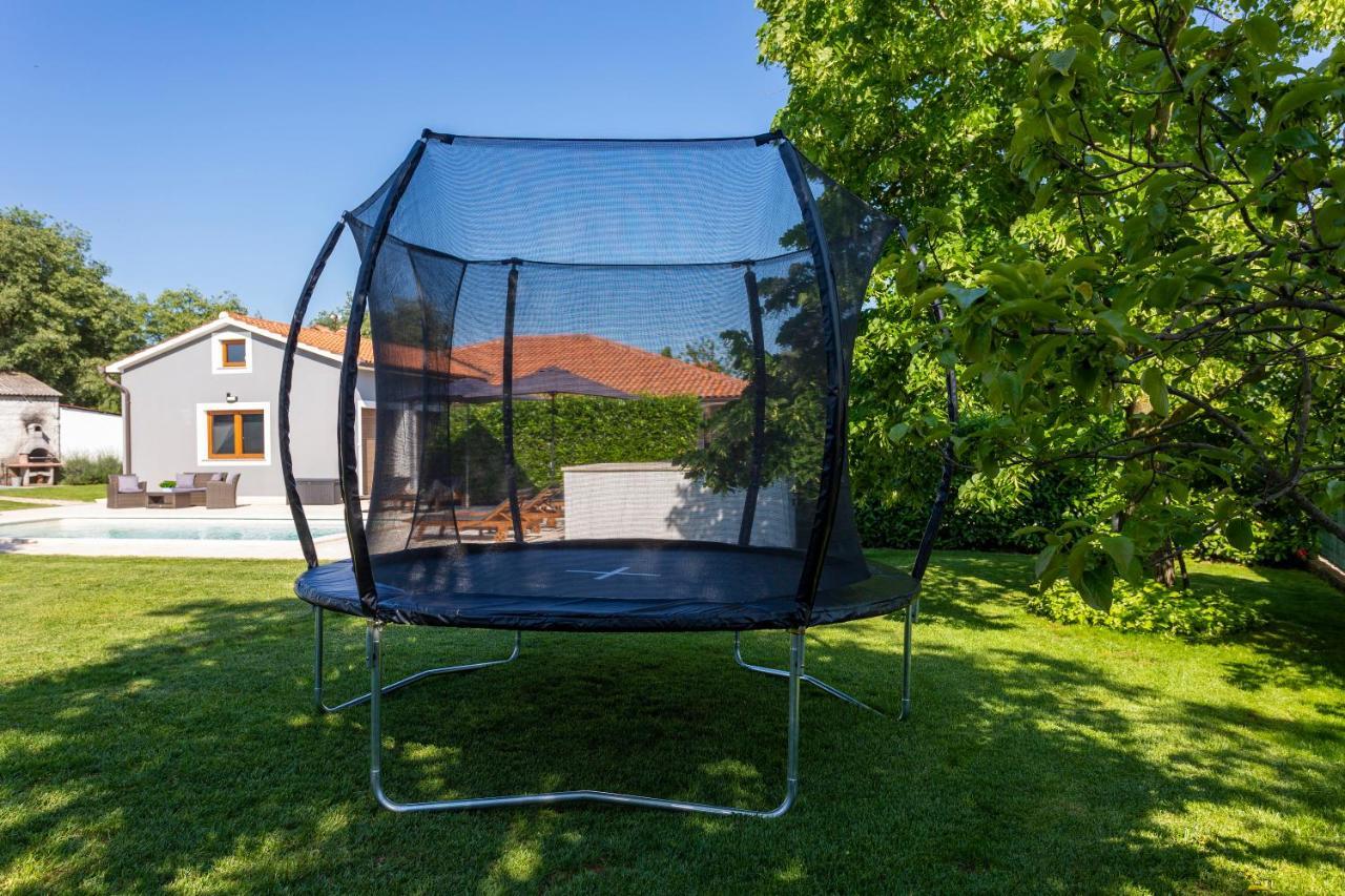 Villa Anavi Bicici Exteriör bild