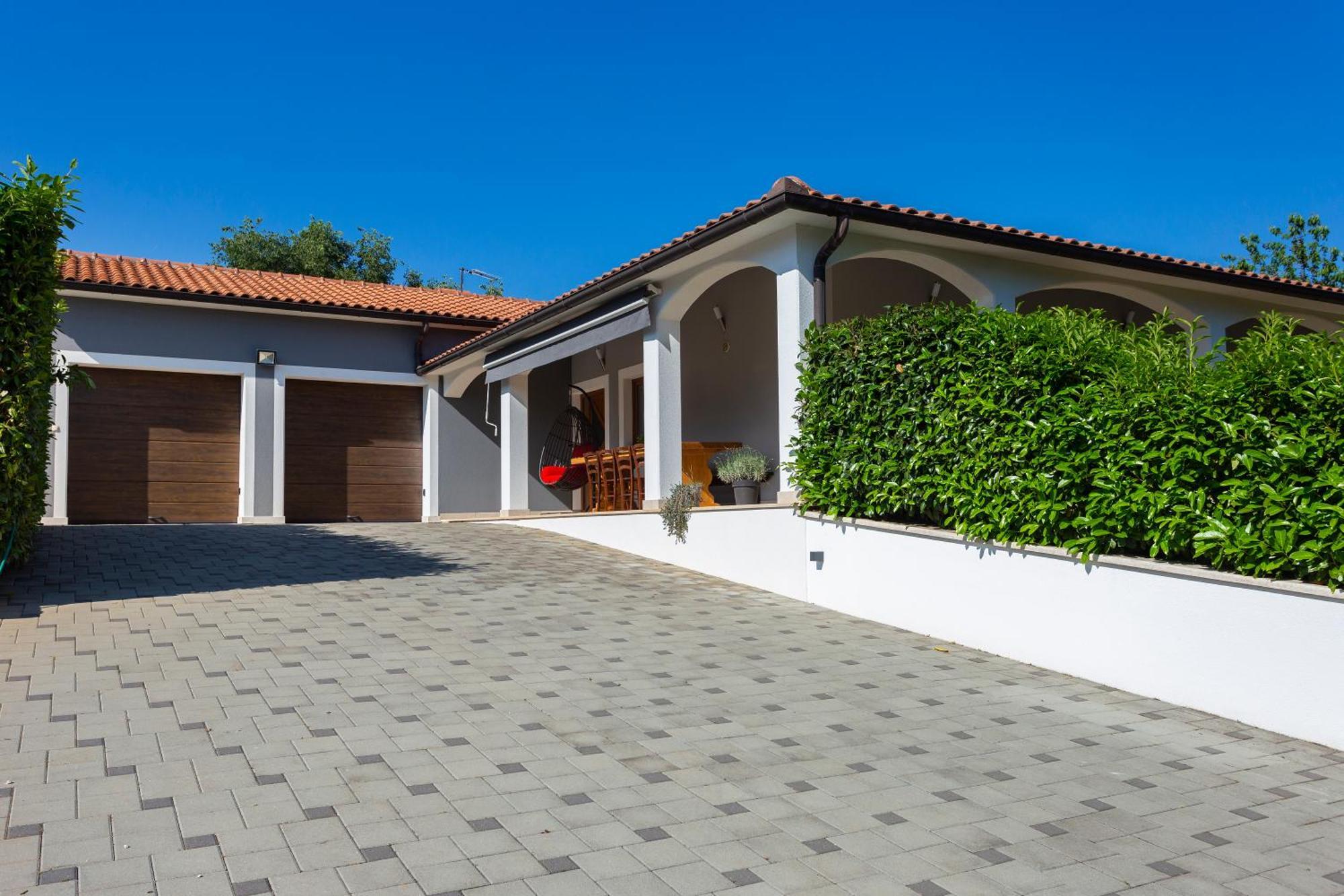 Villa Anavi Bicici Exteriör bild