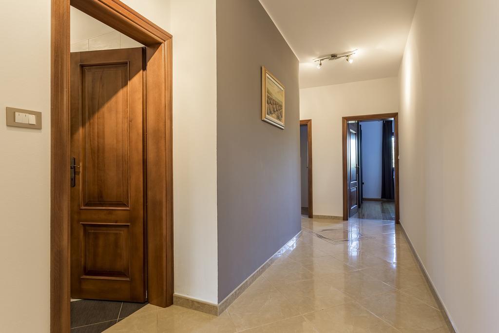 Villa Anavi Bicici Exteriör bild
