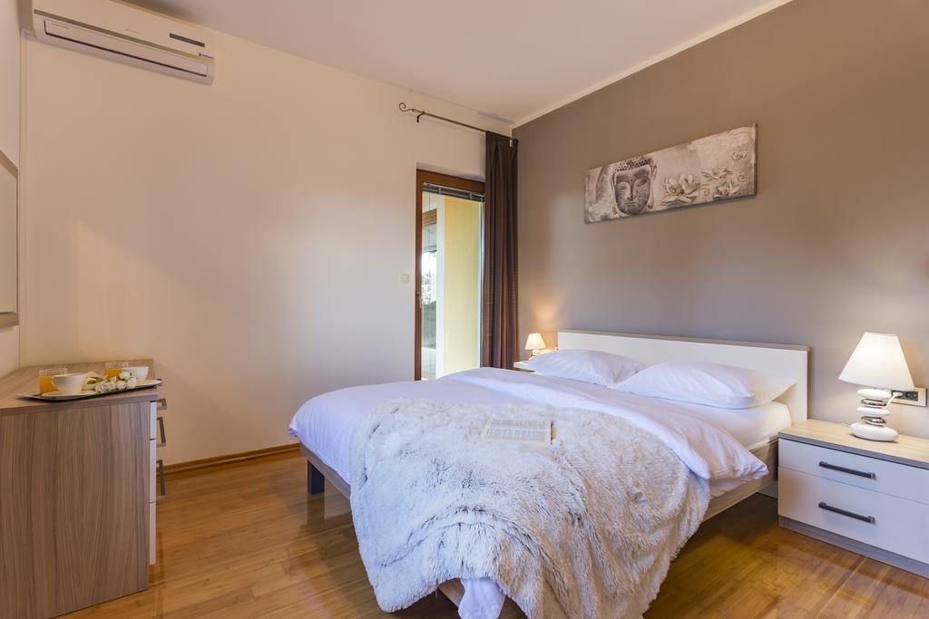 Villa Anavi Bicici Exteriör bild
